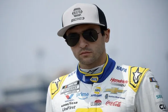 'No Way Chase!' — NASCAR Fans Sweep Chase Elliott Adventurous Adventure 19 'No Way Chase!' — NASCAR Fans Sweep Chase Elliott Adventurous Adventure