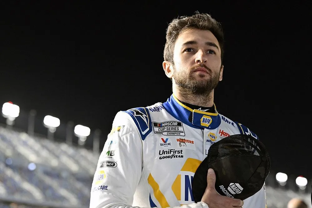 NASCAR star Chase Briscoe reveals plan to 'overthrow' Chase Elliott for 'Most Popular Driver' title