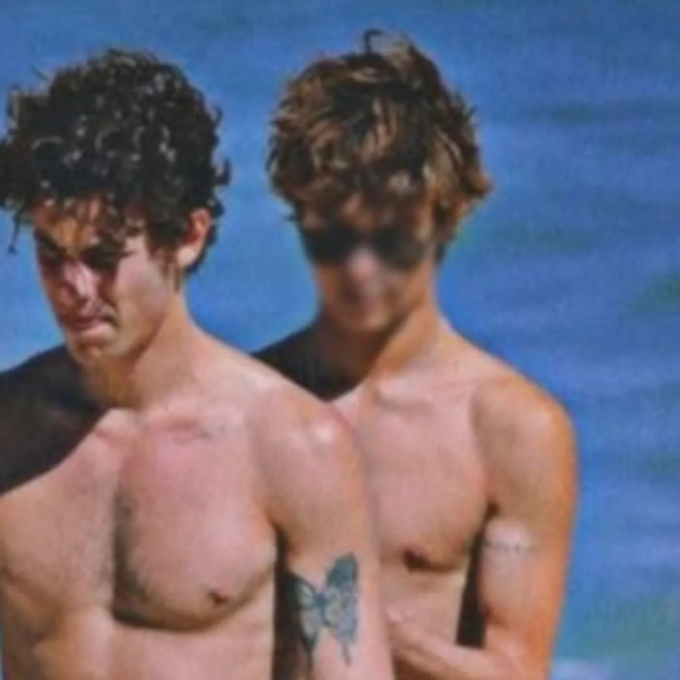 image_6930225f0da4b Fans are extremely confused: Shawn Mendes was caught hanging around with a "mystery lover" during his vacation—is this the reason he has avoided responding to recent rumors?