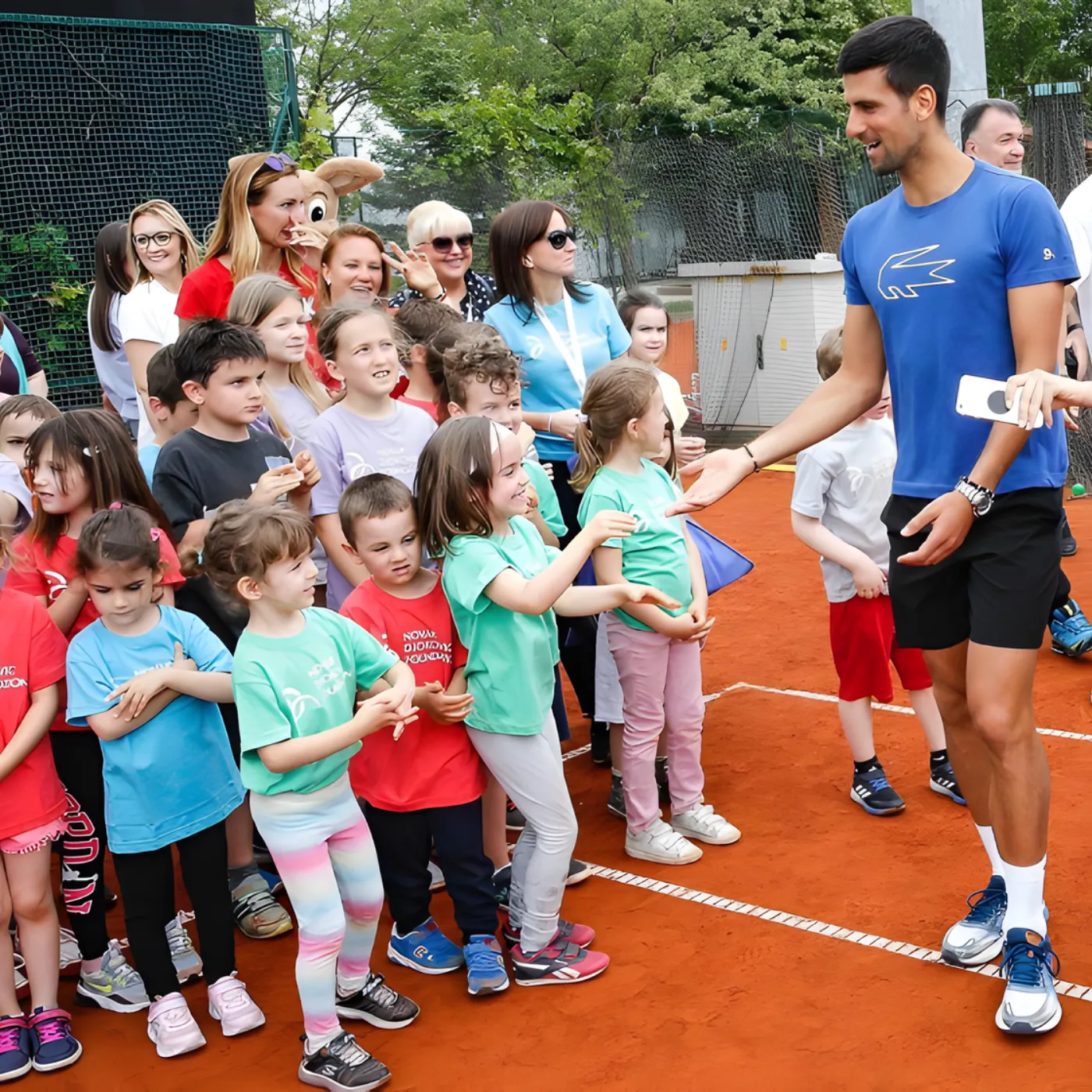 Novak Djokovic quietly left the birthday party, leaving behind a moment that left the entire crew speechless with his decision to help homeless children.