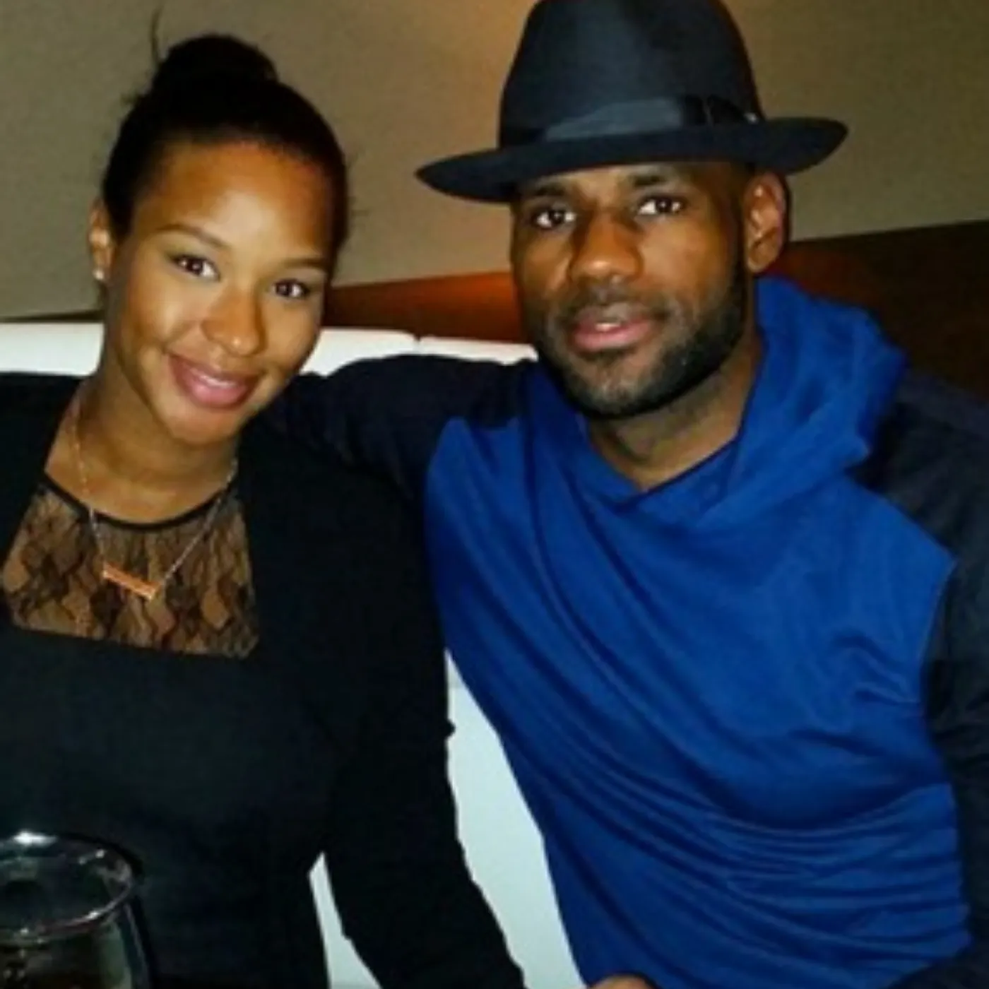 image_693cee45f0856 LeBron James' wife unexpectedly reveals the secret love story that shook the entire NBA – never-before-revealed habits and secrets that will amaze you.