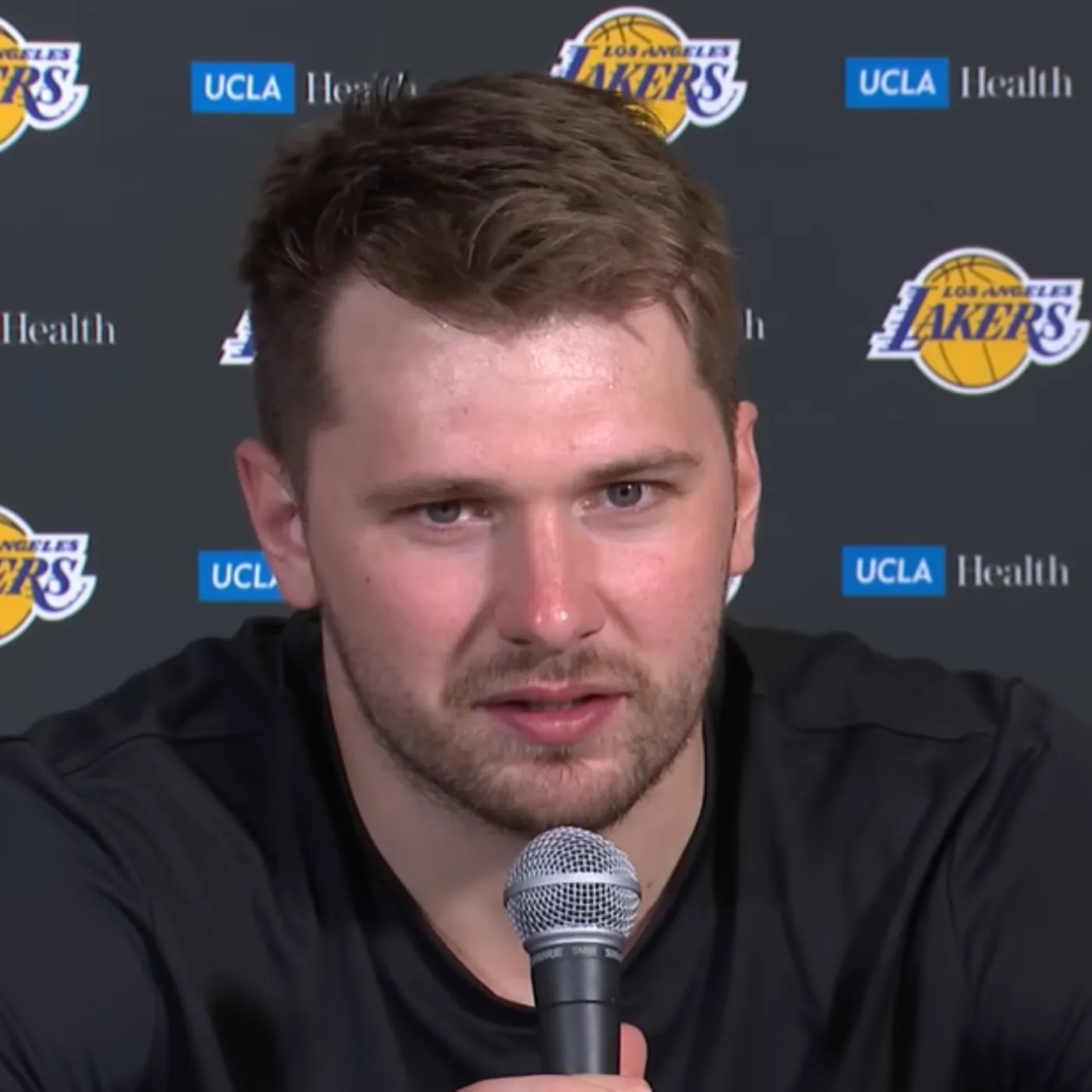 "Austin Reaves is ruining the whole team..." – Luka Dončić openly criticizes his teammate, revealing the reason for the Spurs' defeat that shocked NBA fans 22 "Austin Reaves is ruining the whole team..." – Luka Dončić openly criticizes his teammate, revealing the reason for the Spurs' defeat that shocked NBA fans