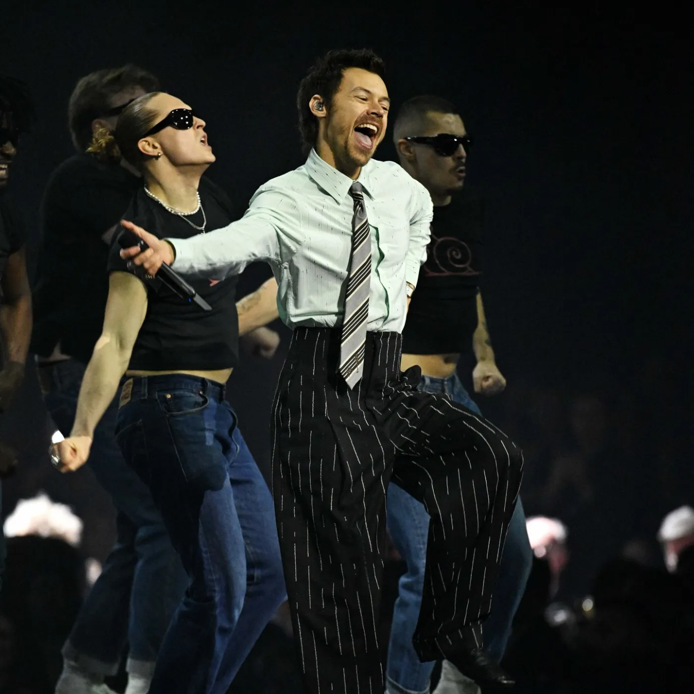 image_69a7f78c7f00b As Harry Styles celebrates his powerful return to the stage in 2026, Zoë Kravitz is opening up about the “dark chapter” he endured following his time with Taylor Russell.