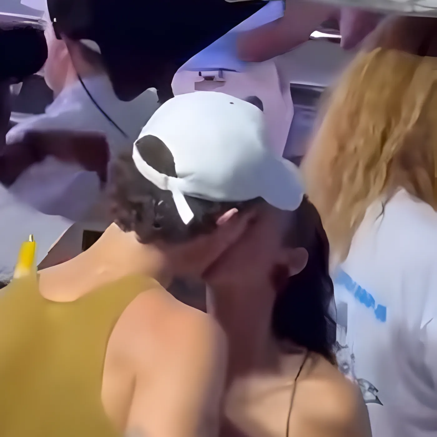 “I’ve stayed silent for far too long, it’s time for me to speak out…” — Shawn Mendes opens up for the first time about the truth behind the speculation surrounding his “personal orientation.”