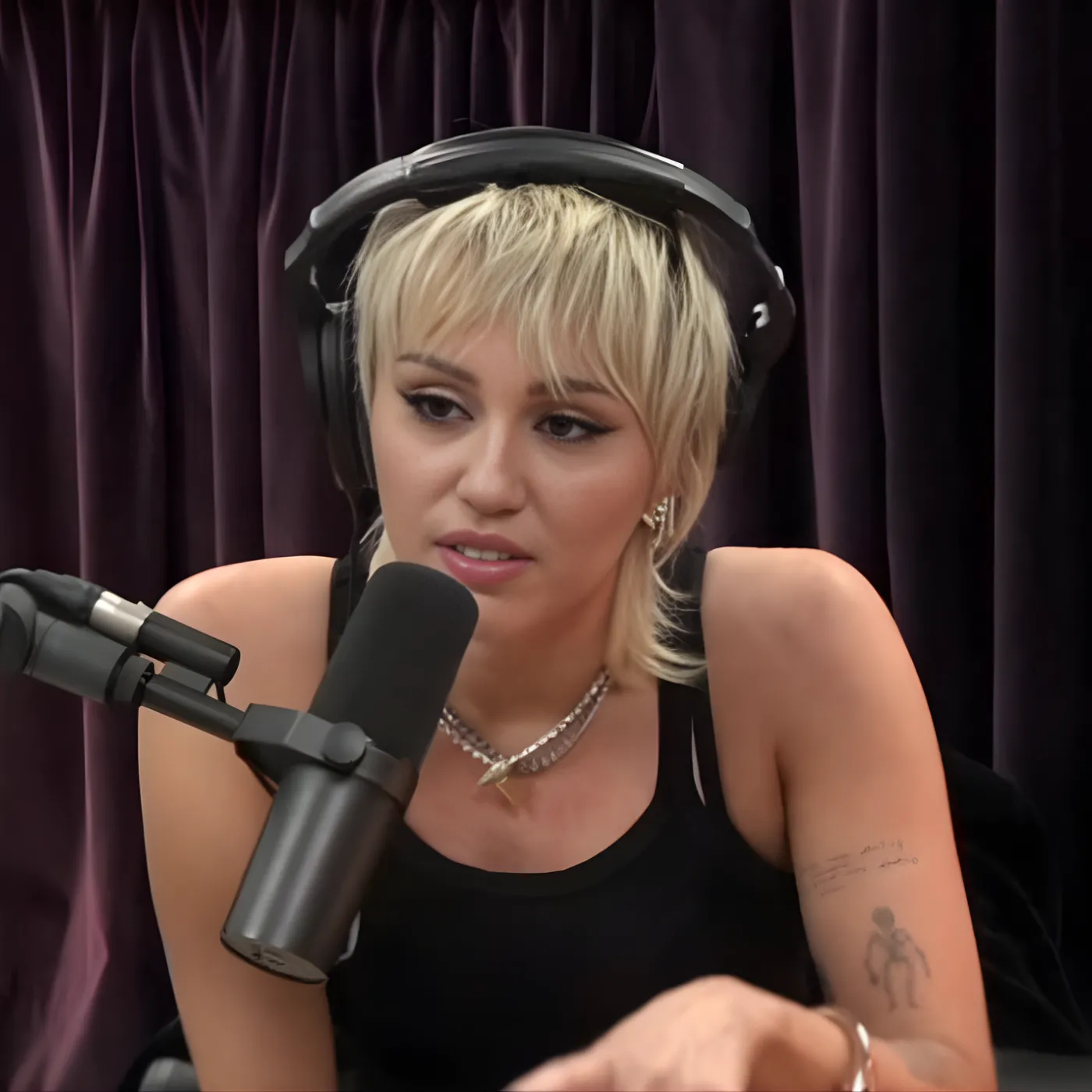 image_69aa360906f52 “I’ve hidden this for far too long… it’s finally time to speak out” — Miley Cyrus opens up about the little-known truth behind her marriage to ex-husband