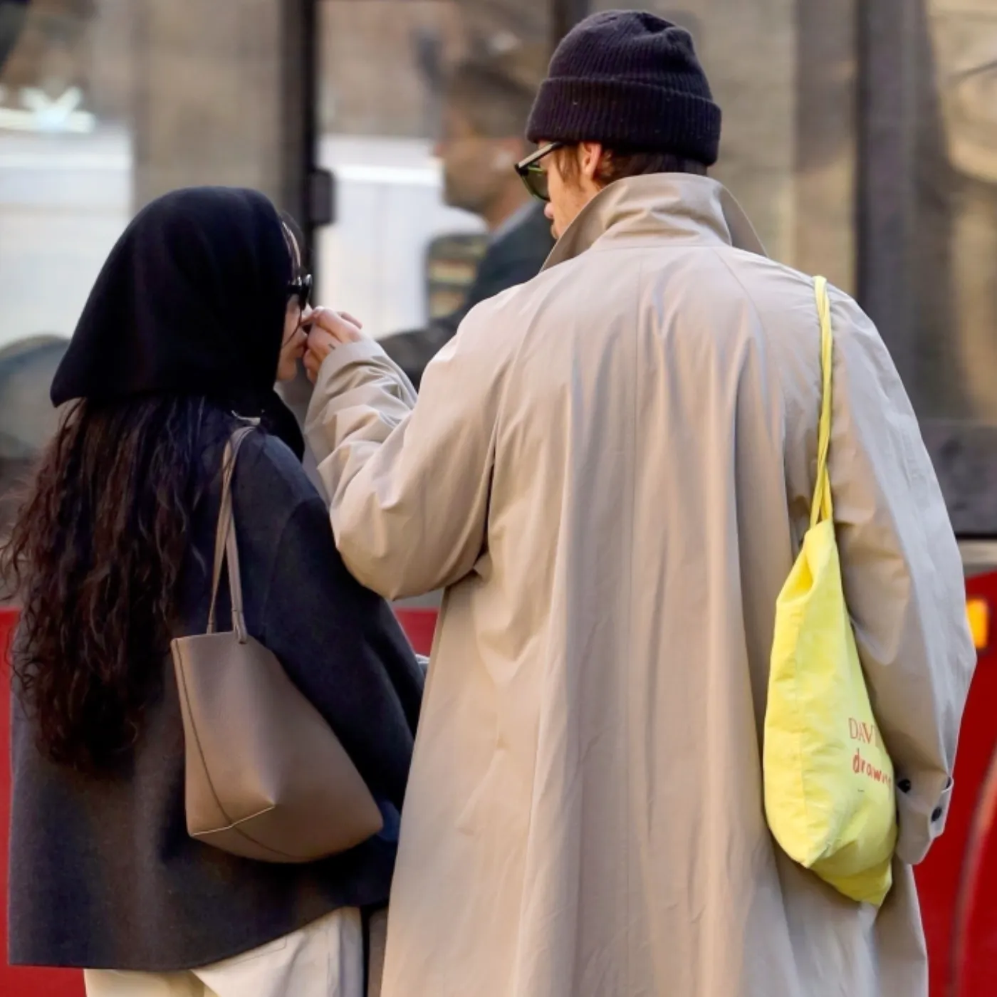 image_69afd93fe1cda Harry Styles and Zoë Kravitz Spotted Holding Hands in New York City — What Happened Seconds Later Left Everyone Around Them Deeply Moved