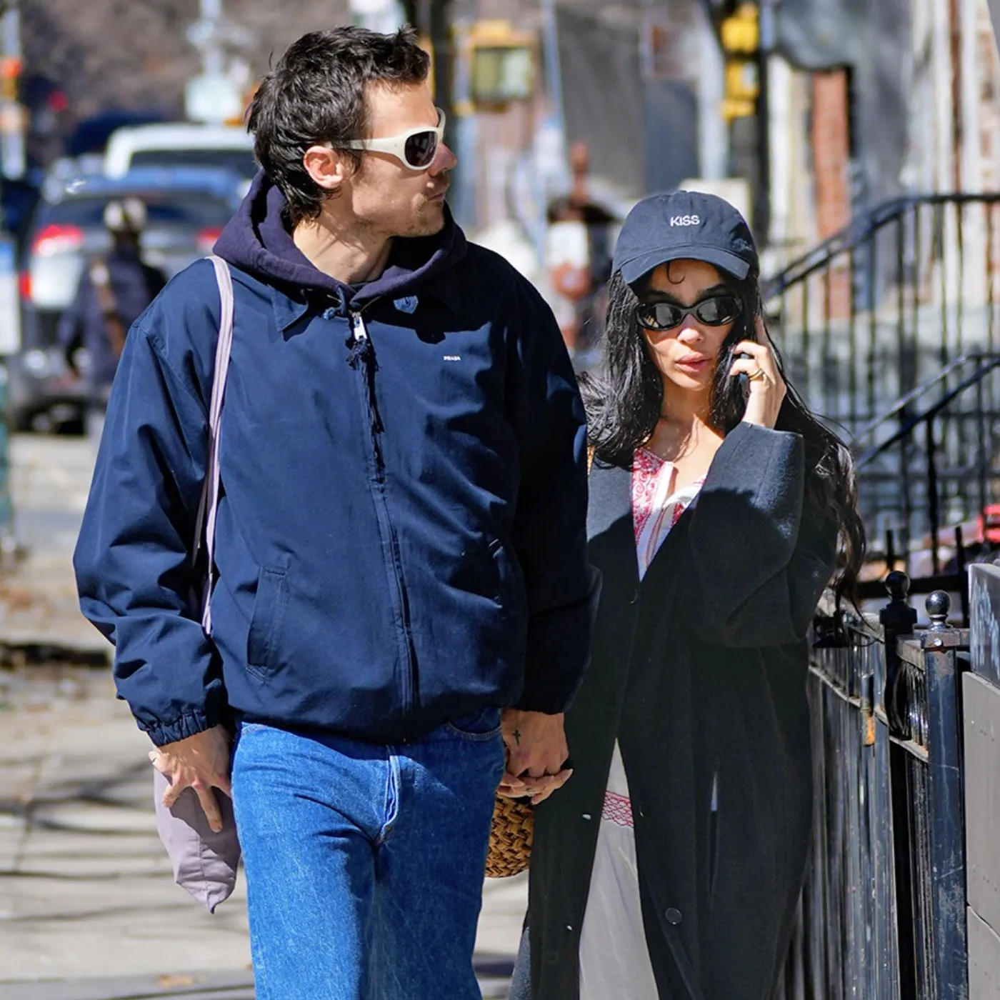 Harry Styles and Zoë Kravitz Spotted Holding Hands in New York City — What Happened Seconds Later Left Everyone Around Them Deeply Moved