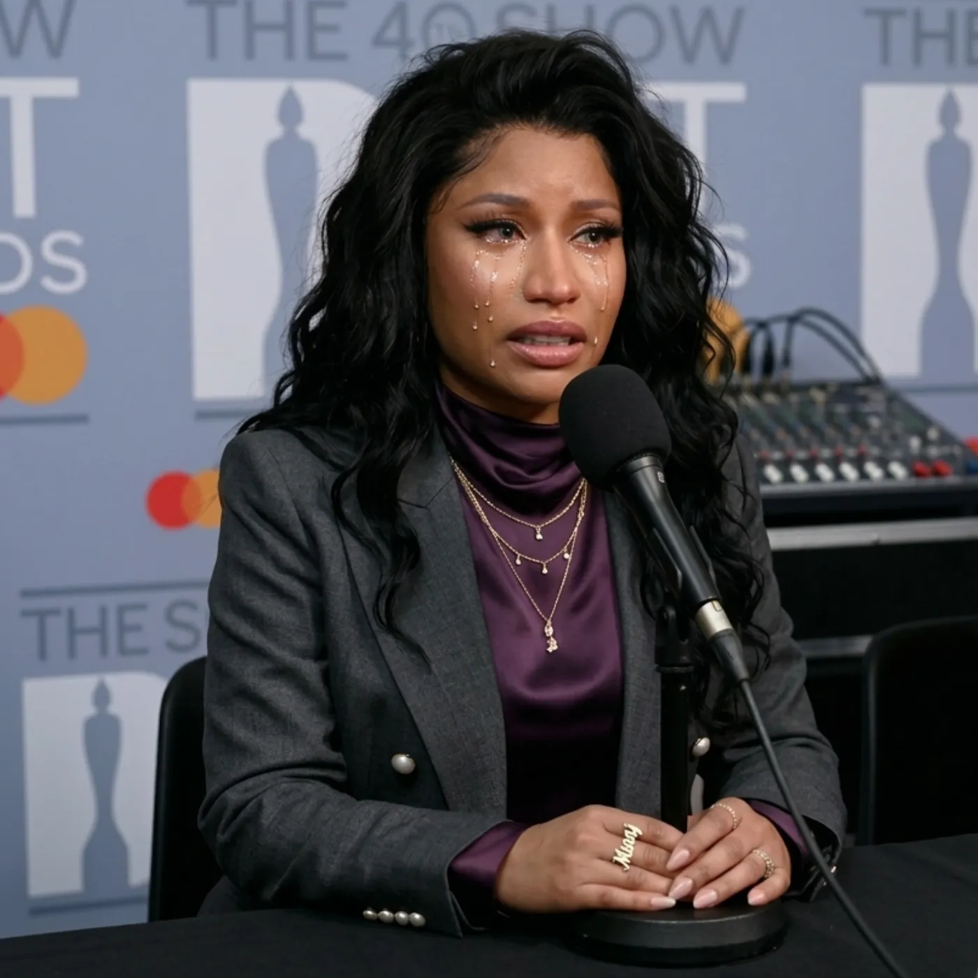 “Everything went beyond my limits…” — Nicki Minaj painfully admitted to having been forced to sign a “quid pro quo” contract in the past with an extremely powerful figure 23 “Everything went beyond my limits…” — Nicki Minaj painfully admitted to having been forced to sign a “quid pro quo” contract in the past with an extremely powerful figure