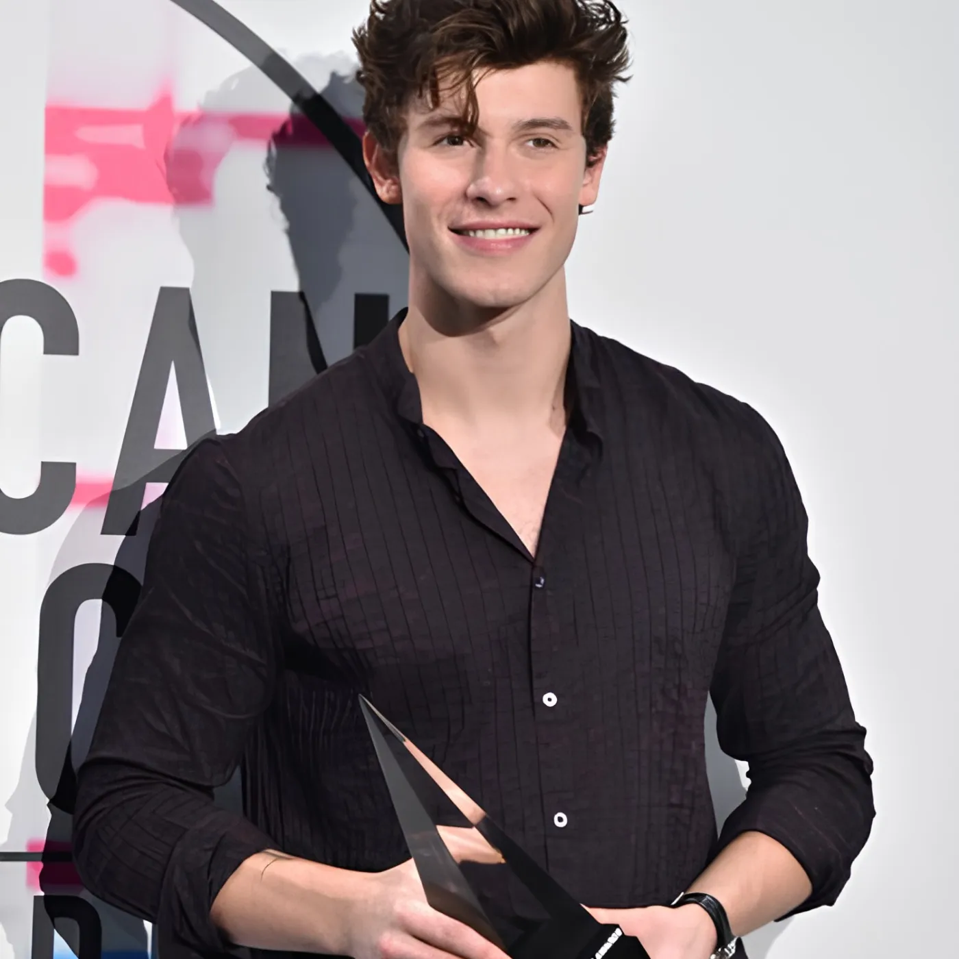 “Money can’t buy what I’ve lost…” — Shawn Mendes speaks for the first time about the true price of fame