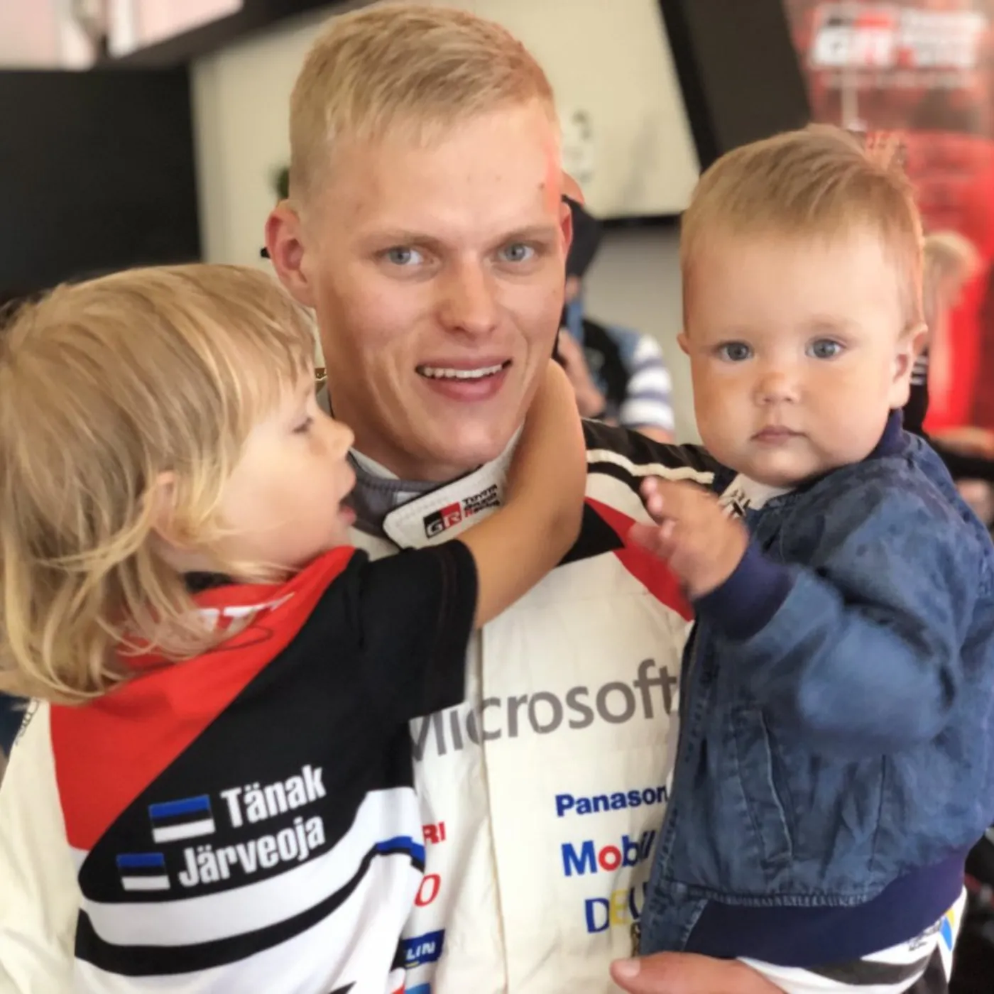 image_69f2d950d3236 Ott Tänak tearfully apologizes to his children, revealing for the first time a family secret buried for over 10 years and admitting a horrific mistake that leaves fans speechless.