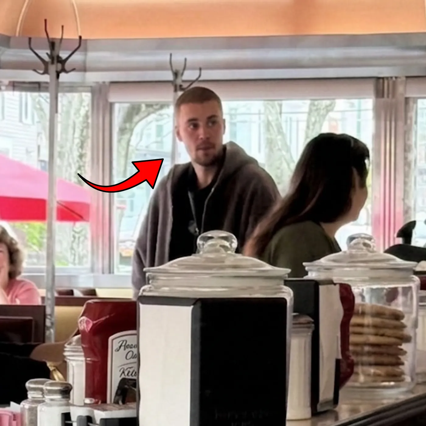 image_69f383a29bff8 “JUSTIN BIEBER APPEARS IN NEW YORK ALONE!” — Justin Bieber causes a stir by not having Hailey Bieber by his side