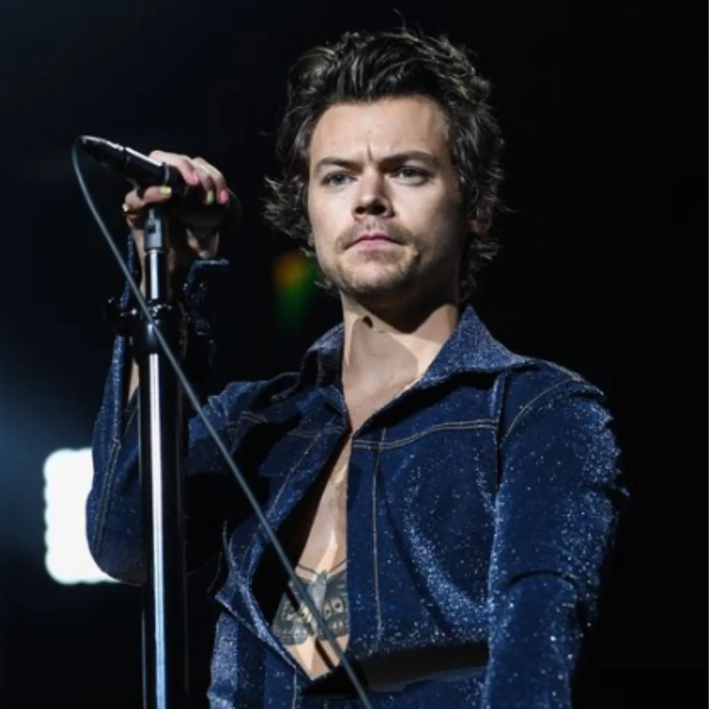 image_6a09e4b665160 "Everything before my eyes seems to be collapsing, that price is just too high..." — Harry Styles burst into tears