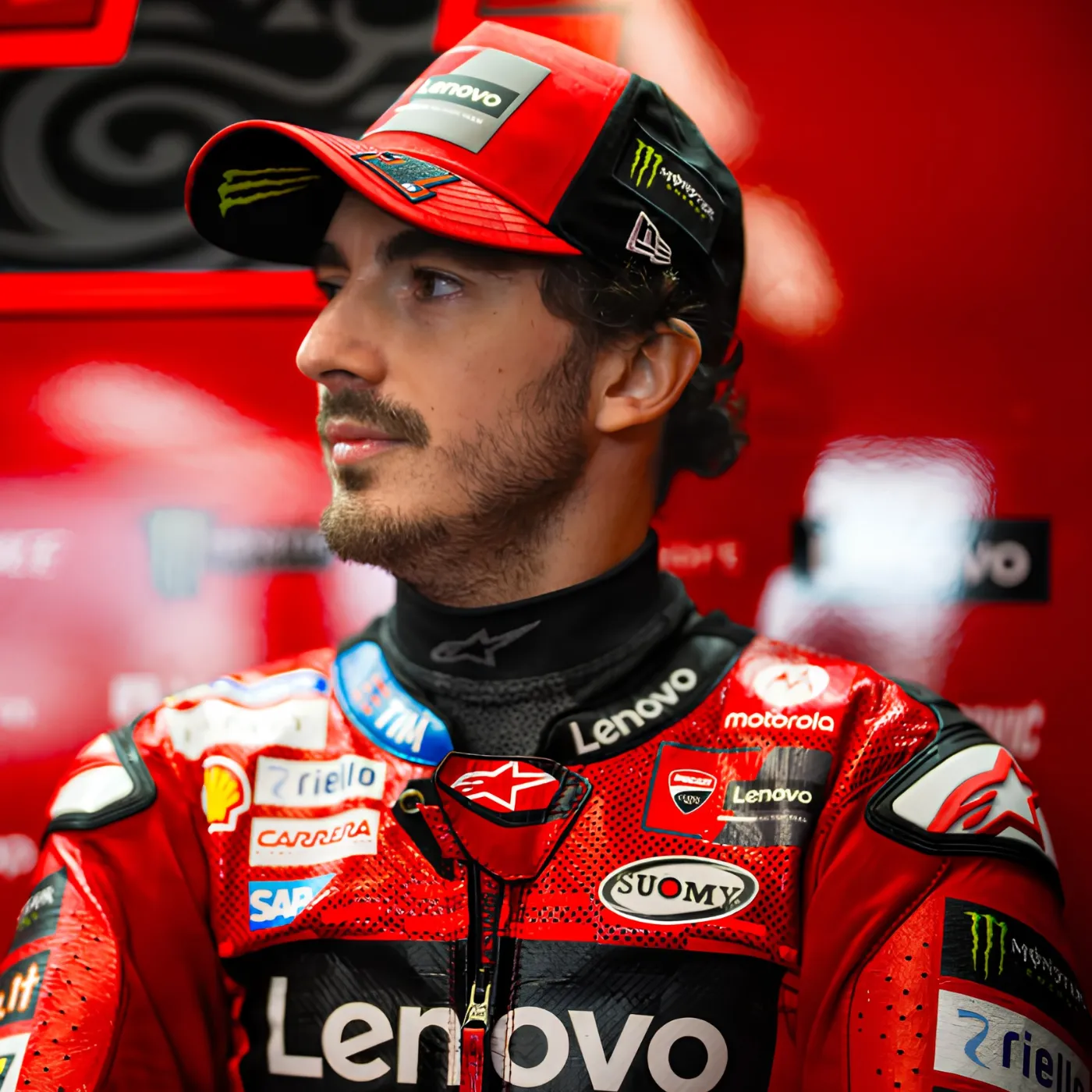 image_6a0c06879af8c “IF I STAY SILENT, HE COULD LOSE EVERYTHING…” — Valentino Rossi defends Francesco Bagnaia, revealing a secret deal shaking MotoGP.
