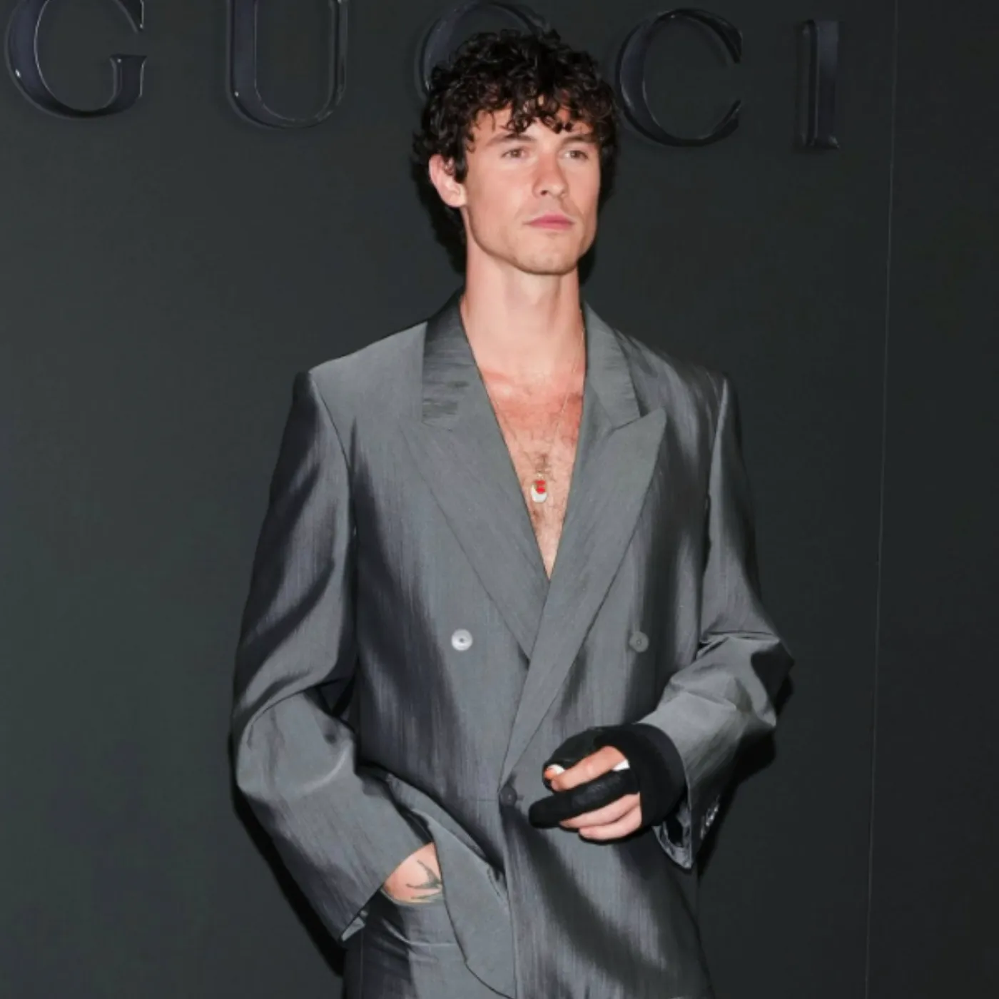 “It’s time for the truth to be revealed…” – Shawn Mendes unexpectedly