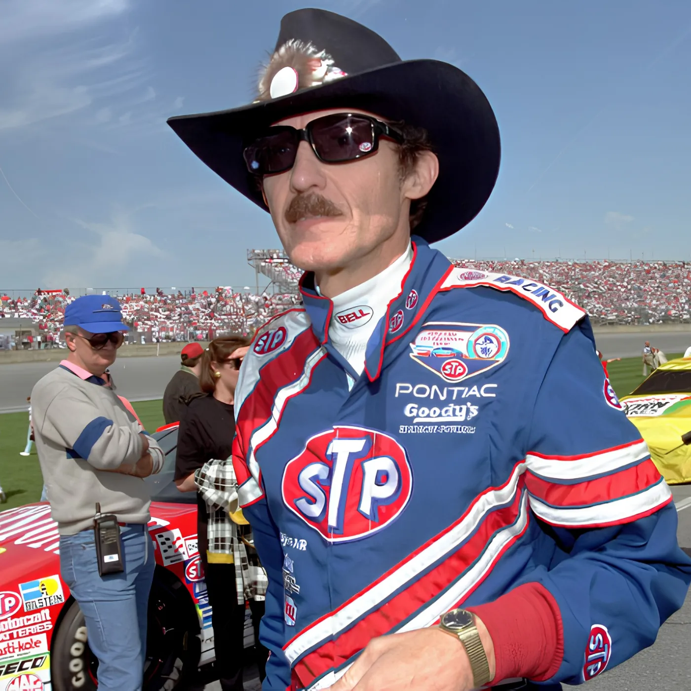 image_6a23a04964223 “He’s Here to Film YouTube Videos, Not Race...” — Kyle Petty Mocks Cleetus McFarland