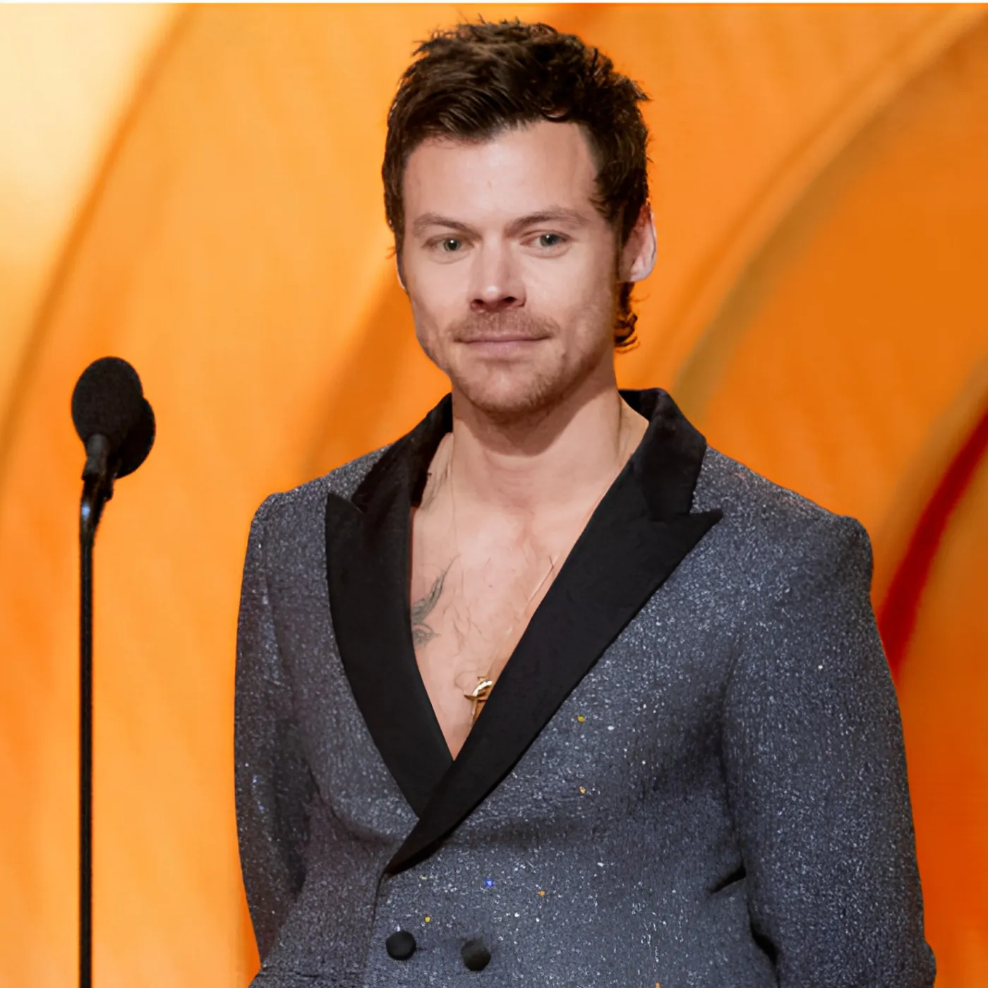 Harry Styles and the Haunting Reality of Performance Anxiety 22 Harry Styles and the Haunting Reality of Performance Anxiety